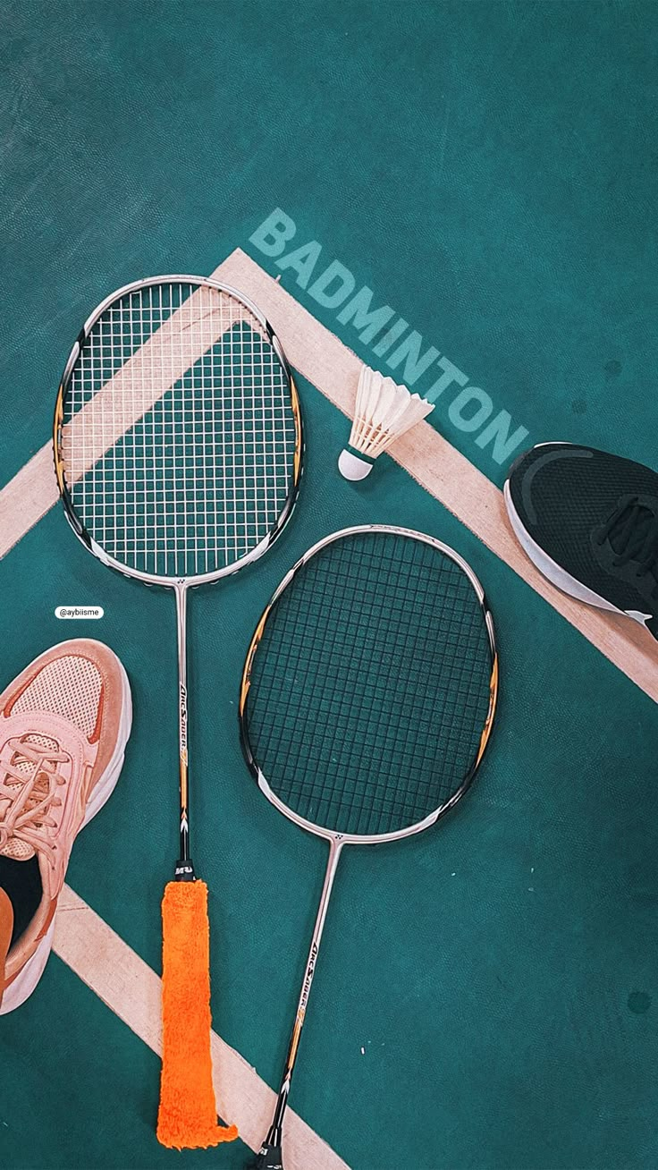 BADMINTON